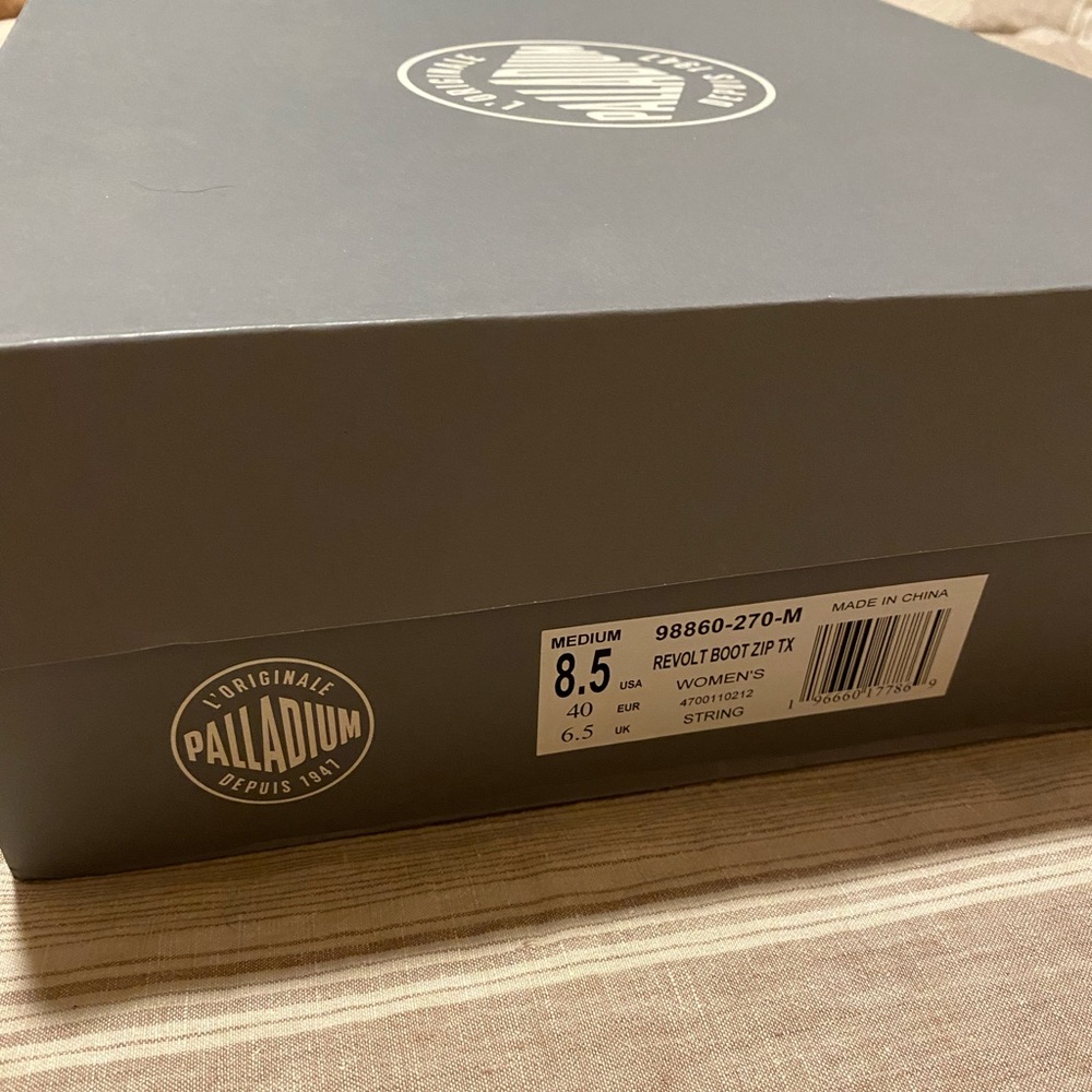 Palladium Revolt Boot Zip - Picture 2 of 14